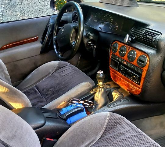 Зеленый Опель Омега, объемом двигателя 2 л и пробегом 0 тыс. км за 1350 $, фото 4 на Automoto.ua