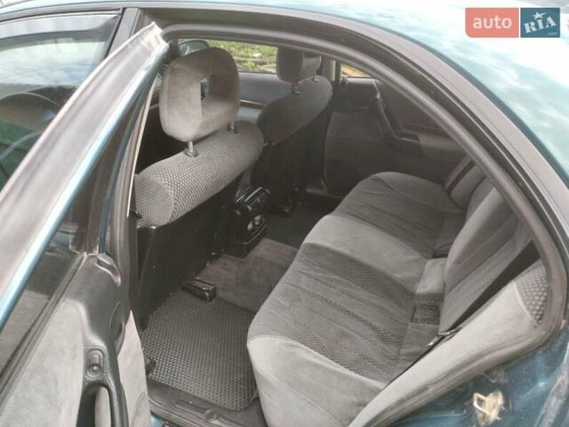 Зеленый Опель Омега, объемом двигателя 2 л и пробегом 423 тыс. км за 1500 $, фото 1 на Automoto.ua