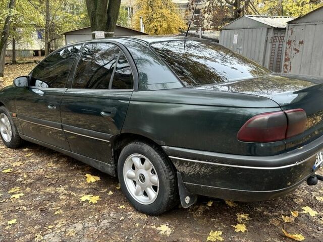 Зеленый Опель Омега, объемом двигателя 2 л и пробегом 341 тыс. км за 2500 $, фото 5 на Automoto.ua