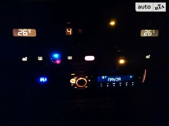 Зеленый Опель Омега, объемом двигателя 2 л и пробегом 261 тыс. км за 3200 $, фото 14 на Automoto.ua