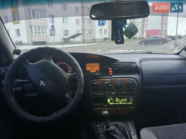 Зелений Опель Омега, об'ємом двигуна 2 л та пробігом 410 тис. км за 2600 $, фото 6 на Automoto.ua
