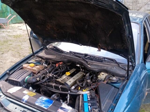 Зелений Опель Омега, об'ємом двигуна 2 л та пробігом 498 тис. км за 2500 $, фото 4 на Automoto.ua