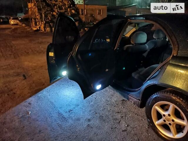 Зеленый Опель Омега, объемом двигателя 2 л и пробегом 261 тыс. км за 3200 $, фото 9 на Automoto.ua