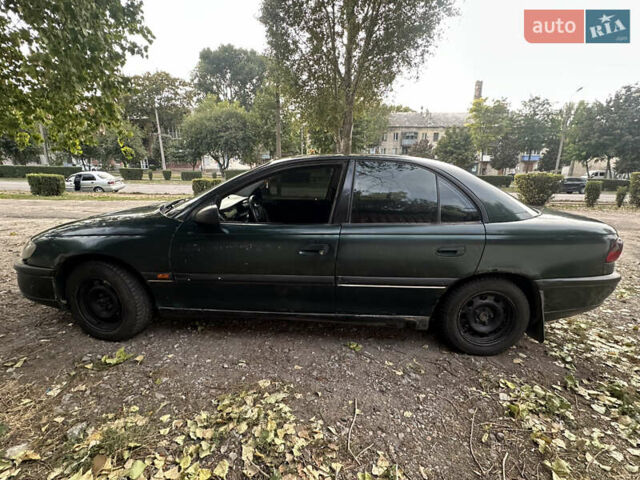 Зеленый Опель Омега, объемом двигателя 2 л и пробегом 607 тыс. км за 1499 $, фото 2 на Automoto.ua