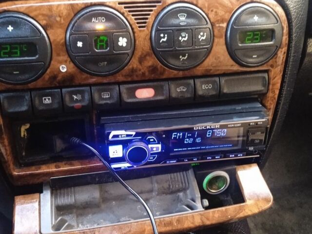 Зелений Опель Омега, об'ємом двигуна 2 л та пробігом 498 тис. км за 2500 $, фото 2 на Automoto.ua