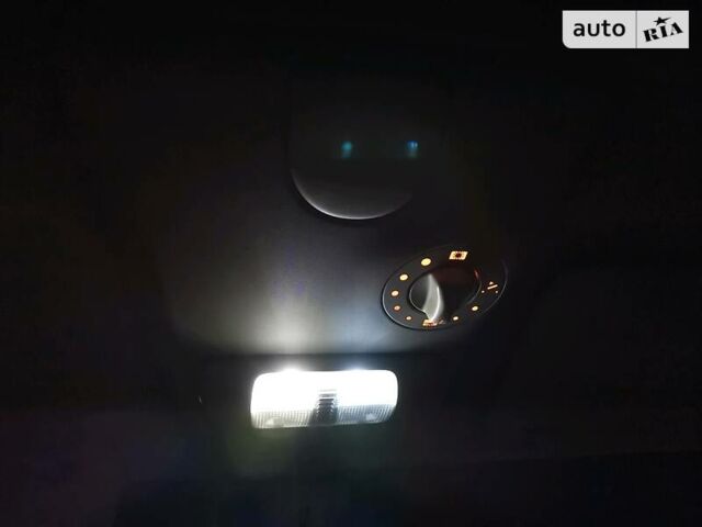 Зеленый Опель Омега, объемом двигателя 2 л и пробегом 261 тыс. км за 3200 $, фото 15 на Automoto.ua