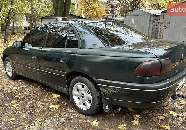 Зеленый Опель Омега, объемом двигателя 2 л и пробегом 341 тыс. км за 2500 $, фото 4 на Automoto.ua