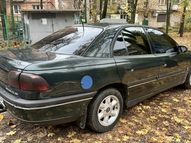 Зеленый Опель Омега, объемом двигателя 2 л и пробегом 341 тыс. км за 2500 $, фото 3 на Automoto.ua