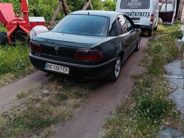 Зеленый Опель Омега, объемом двигателя 2 л и пробегом 227 тыс. км за 1500 $, фото 2 на Automoto.ua