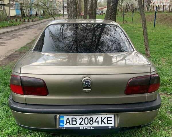 Зеленый Опель Омега, объемом двигателя 2 л и пробегом 503 тыс. км за 2800 $, фото 6 на Automoto.ua