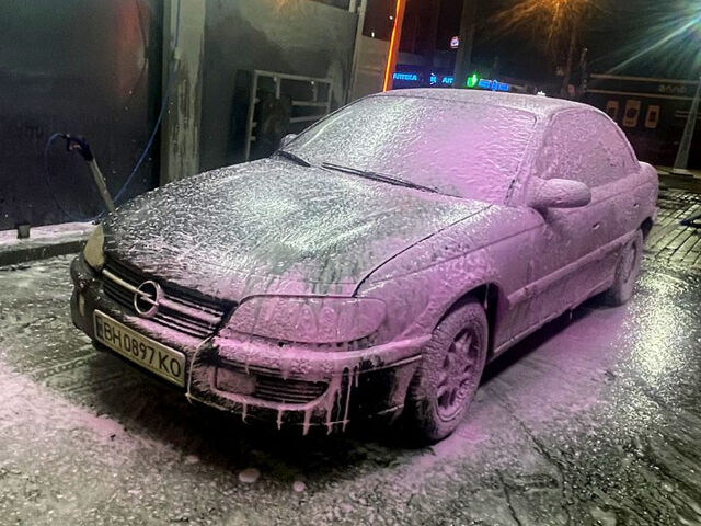 Зеленый Опель Омега, объемом двигателя 2.5 л и пробегом 0 тыс. км за 2700 $, фото 5 на Automoto.ua