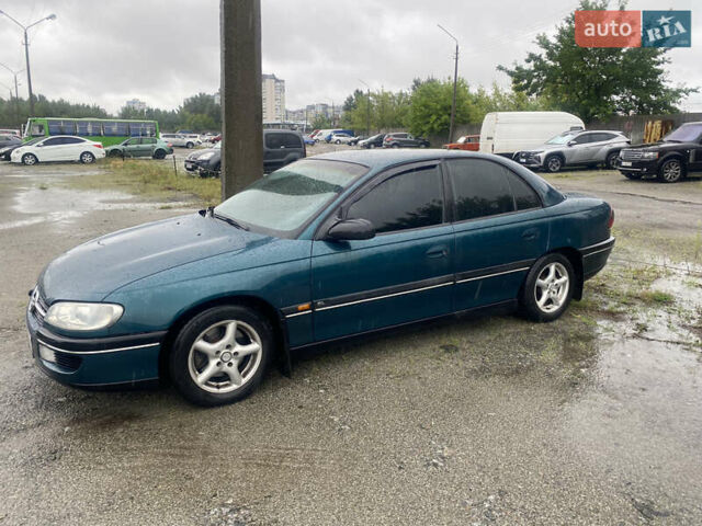 Зеленый Опель Омега, объемом двигателя 2 л и пробегом 298 тыс. км за 3200 $, фото 2 на Automoto.ua