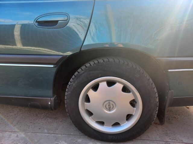 Зеленый Опель Омега, объемом двигателя 2 л и пробегом 402 тыс. км за 4000 $, фото 6 на Automoto.ua