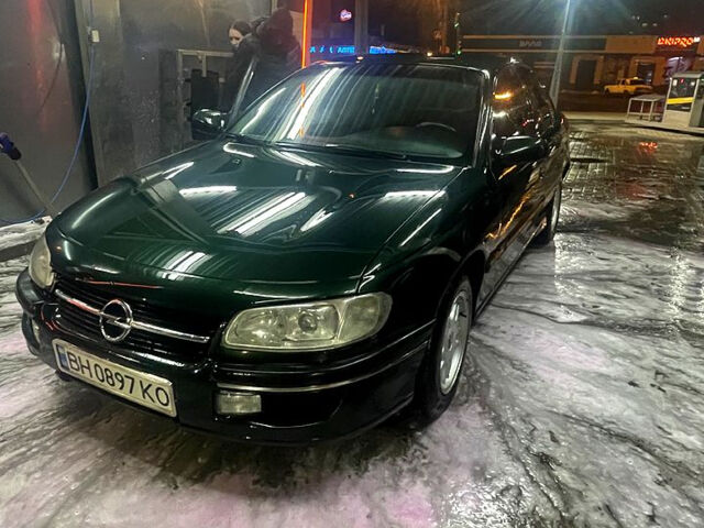 Зеленый Опель Омега, объемом двигателя 2.5 л и пробегом 0 тыс. км за 2700 $, фото 2 на Automoto.ua