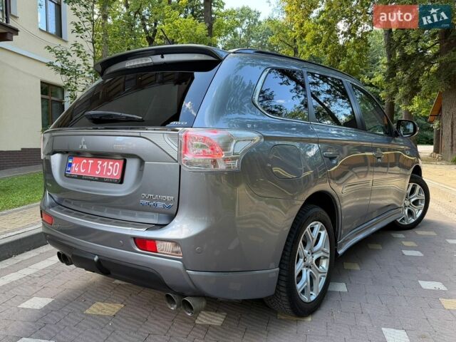 Зеленый Опель Омега, объемом двигателя 2 л и пробегом 320 тыс. км за 1355 $, фото 2 на Automoto.ua