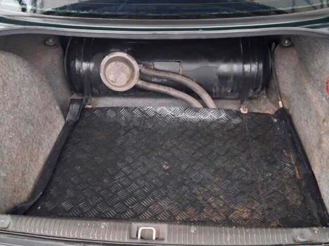 Зеленый Опель Омега, объемом двигателя 2 л и пробегом 418 тыс. км за 1500 $, фото 8 на Automoto.ua