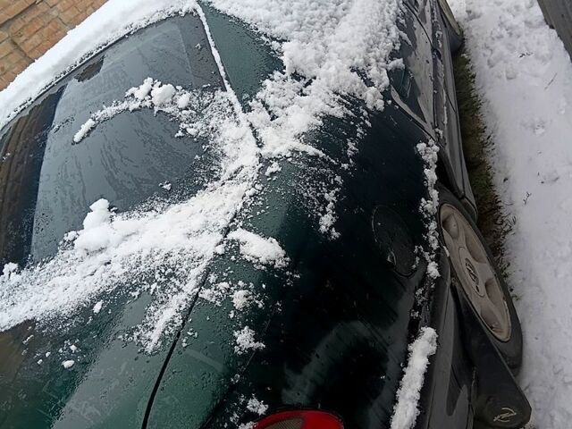 Зелений Опель Омега, об'ємом двигуна 2 л та пробігом 140 тис. км за 1400 $, фото 3 на Automoto.ua