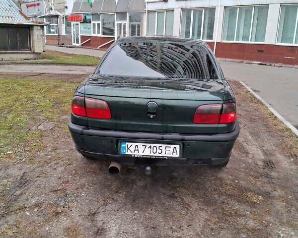 Зеленый Опель Омега, объемом двигателя 2 л и пробегом 228 тыс. км за 2900 $, фото 22 на Automoto.ua