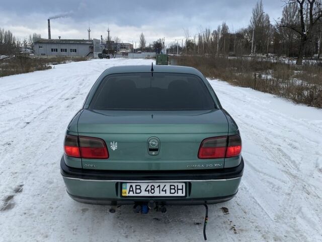 Зелений Опель Омега, об'ємом двигуна 2 л та пробігом 279 тис. км за 2500 $, фото 18 на Automoto.ua