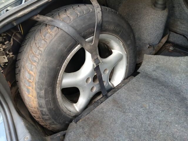 Зеленый Опель Омега, объемом двигателя 2.5 л и пробегом 344 тыс. км за 2250 $, фото 6 на Automoto.ua