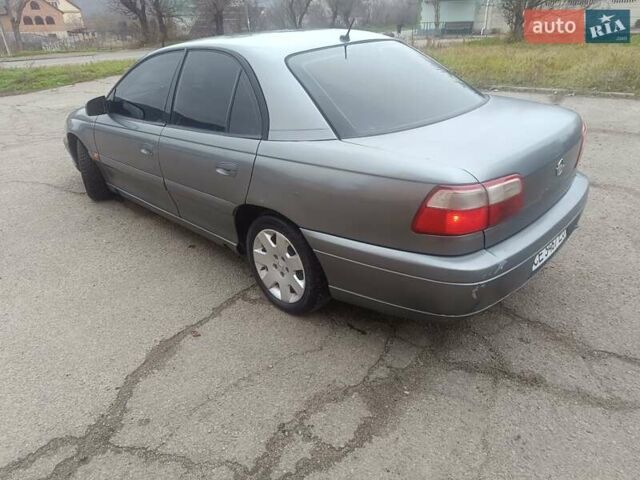 Зелений Опель Омега, об'ємом двигуна 2.2 л та пробігом 340 тис. км за 1750 $, фото 6 на Automoto.ua