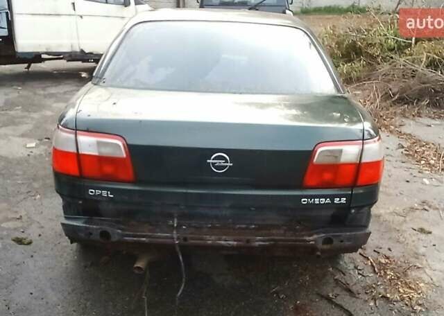 Опель Омега 2000 в Киеве на Automoto.ua Зеленый Опель Омега, объемом двигателя 2.2 л и пробегом 350 тыс. км за 1200 $, фото 2 на Automoto.ua