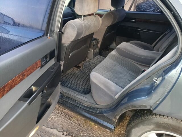 Зеленый Опель Омега, объемом двигателя 2.5 л и пробегом 344 тыс. км за 2250 $, фото 11 на Automoto.ua