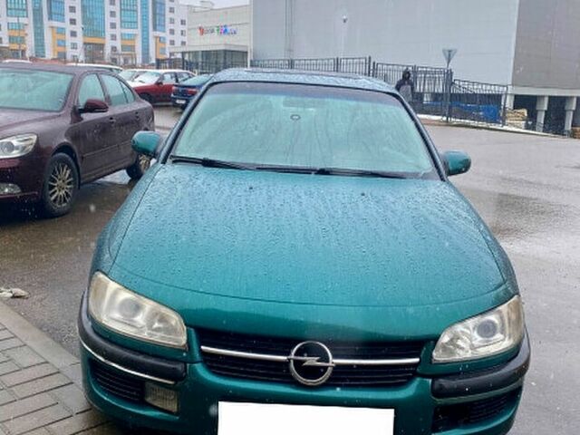 Зеленый Опель Омега, объемом двигателя 2 л и пробегом 0 тыс. км за 1100 $, фото 1 на Automoto.ua
