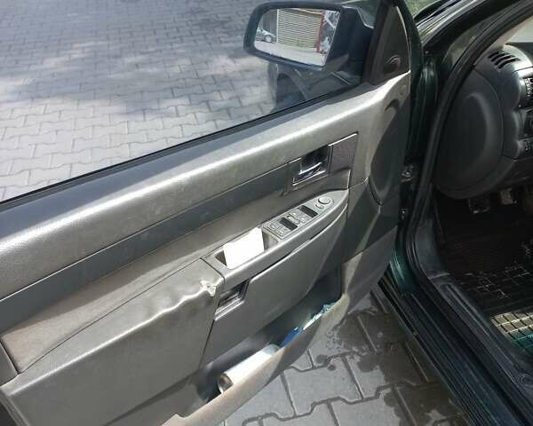 Зеленый Опель Омега, объемом двигателя 2.5 л и пробегом 299 тыс. км за 3000 $, фото 2 на Automoto.ua