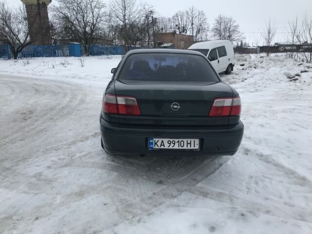 Зелений Опель Омега, об'ємом двигуна 2.2 л та пробігом 250 тис. км за 3200 $, фото 4 на Automoto.ua