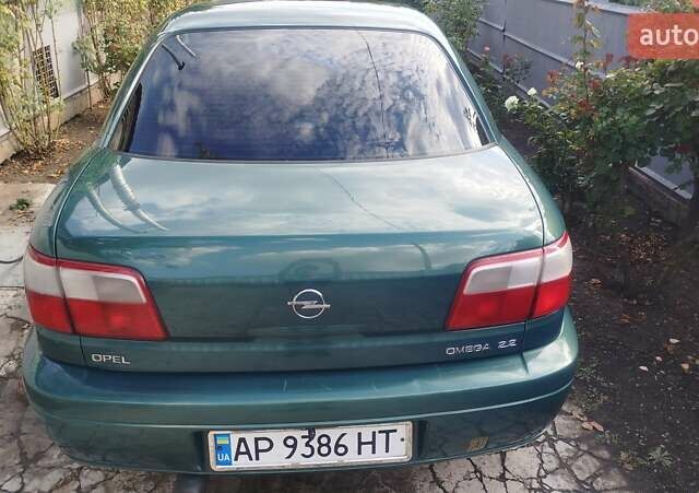 Зелений Опель Омега, об'ємом двигуна 2.2 л та пробігом 475 тис. км за 3700 $, фото 2 на Automoto.ua