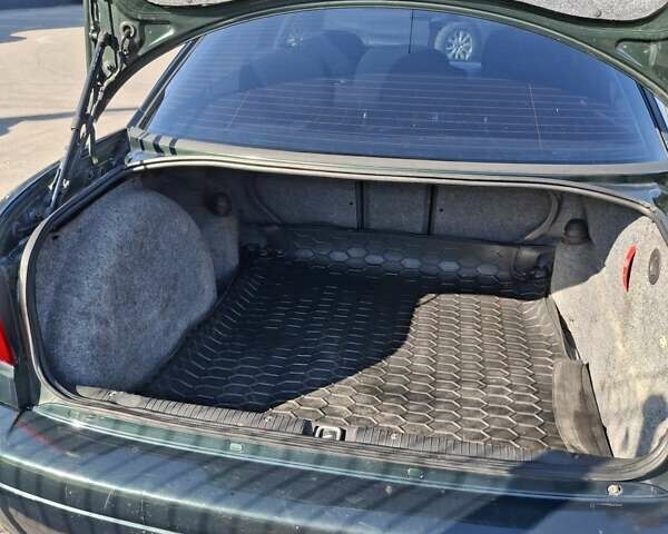 Зеленый Опель Омега, объемом двигателя 2.2 л и пробегом 280 тыс. км за 2600 $, фото 5 на Automoto.ua