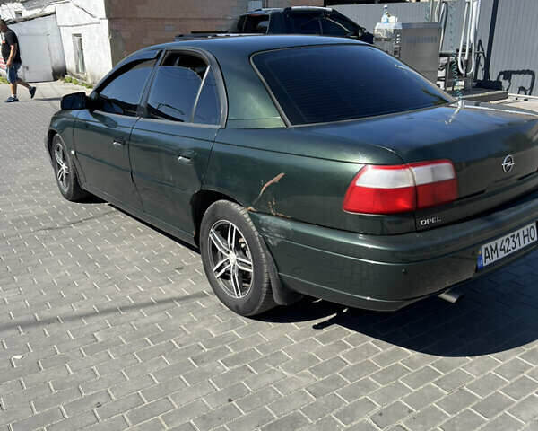 Зелений Опель Омега, об'ємом двигуна 2.2 л та пробігом 318 тис. км за 2500 $, фото 5 на Automoto.ua
