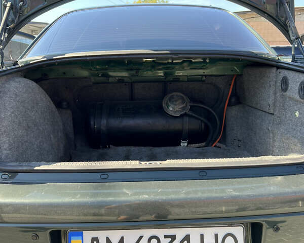 Зелений Опель Омега, об'ємом двигуна 2.2 л та пробігом 318 тис. км за 2500 $, фото 16 на Automoto.ua