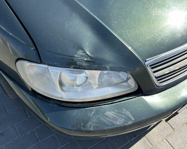 Зелений Опель Омега, об'ємом двигуна 2.2 л та пробігом 318 тис. км за 2500 $, фото 8 на Automoto.ua