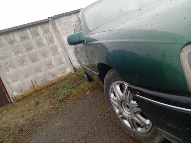 Зеленый Опель Омега, объемом двигателя 2 л и пробегом 65 тыс. км за 899 $, фото 5 на Automoto.ua