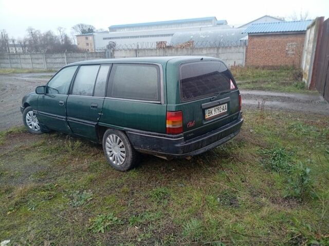 Зеленый Опель Омега, объемом двигателя 2 л и пробегом 65 тыс. км за 899 $, фото 11 на Automoto.ua