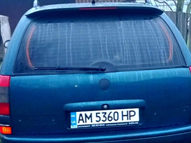 Зеленый Опель Омега, объемом двигателя 2 л и пробегом 317 тыс. км за 2000 $, фото 3 на Automoto.ua