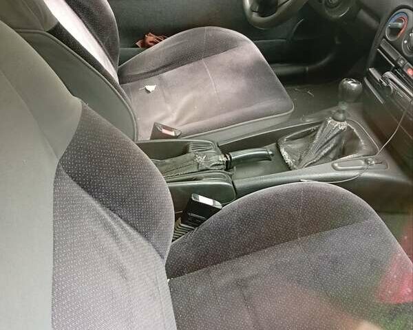 Зеленый Опель Омега, объемом двигателя 2 л и пробегом 200 тыс. км за 1900 $, фото 5 на Automoto.ua