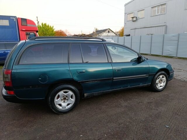 Зеленый Опель Омега, объемом двигателя 2 л и пробегом 327 тыс. км за 1050 $, фото 6 на Automoto.ua