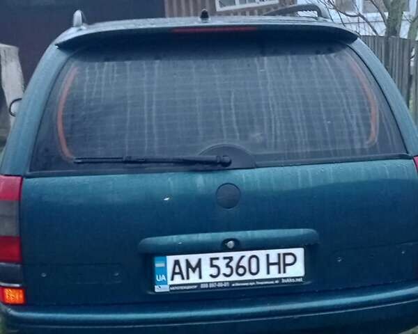 Зеленый Опель Омега, объемом двигателя 2 л и пробегом 317 тыс. км за 2000 $, фото 3 на Automoto.ua