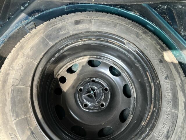 Зеленый Опель Омега, объемом двигателя 2.5 л и пробегом 290 тыс. км за 3200 $, фото 13 на Automoto.ua