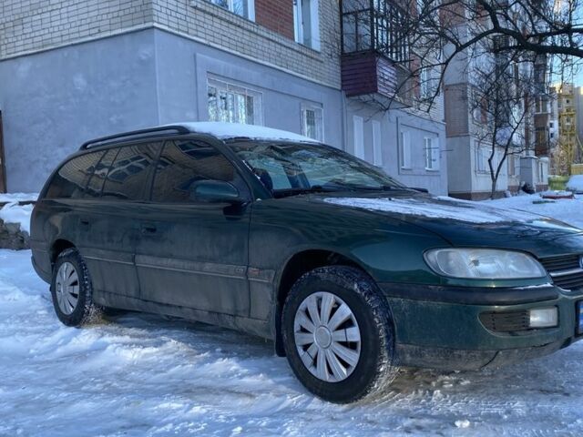 Зеленый Опель Омега, объемом двигателя 2 л и пробегом 378 тыс. км за 1850 $, фото 1 на Automoto.ua