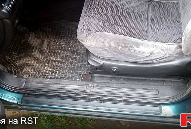 Зеленый Опель Омега, объемом двигателя 2 л и пробегом 317 тыс. км за 2000 $, фото 8 на Automoto.ua