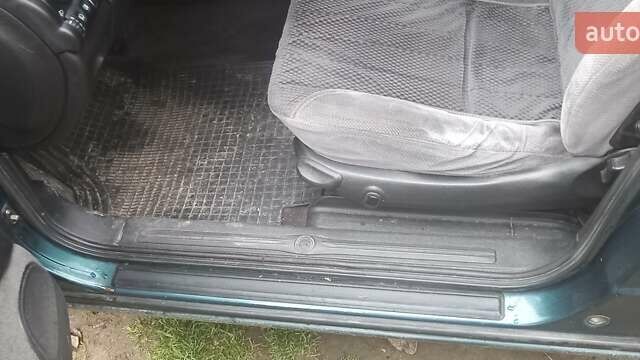 Зеленый Опель Омега, объемом двигателя 2 л и пробегом 317 тыс. км за 2000 $, фото 6 на Automoto.ua