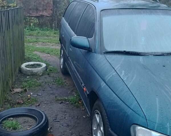 Зеленый Опель Омега, объемом двигателя 2 л и пробегом 317 тыс. км за 2000 $, фото 1 на Automoto.ua