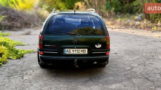 Опель Омега 1996 в Днепре (Днепропетровске) на Automoto.ua Зеленый Опель Омега, объемом двигателя 2 л и пробегом 484 тыс. км за 2000 $, фото 5 на Automoto.ua