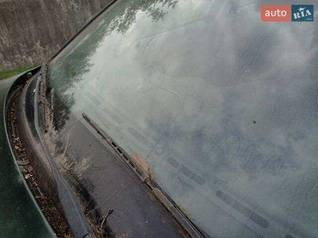 Зеленый Опель Омега, объемом двигателя 2 л и пробегом 400 тыс. км за 1200 $, фото 24 на Automoto.ua