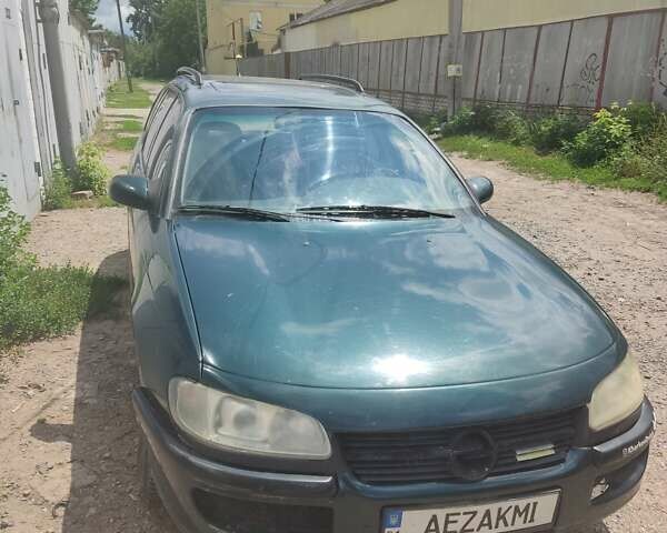 Опель Омега 1997 у Харкові на Automoto.ua Зелений Опель Омега, об'ємом двигуна 2 л та пробігом 308 тис. км за 1500 $, фото 1 на Automoto.ua