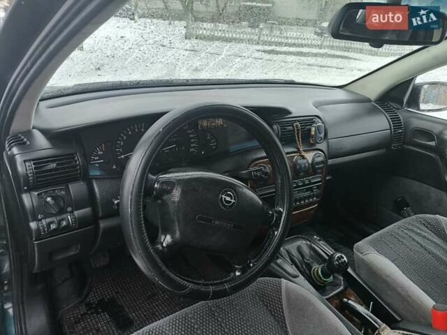 Зеленый Опель Омега, объемом двигателя 2 л и пробегом 378 тыс. км за 1850 $, фото 6 на Automoto.ua